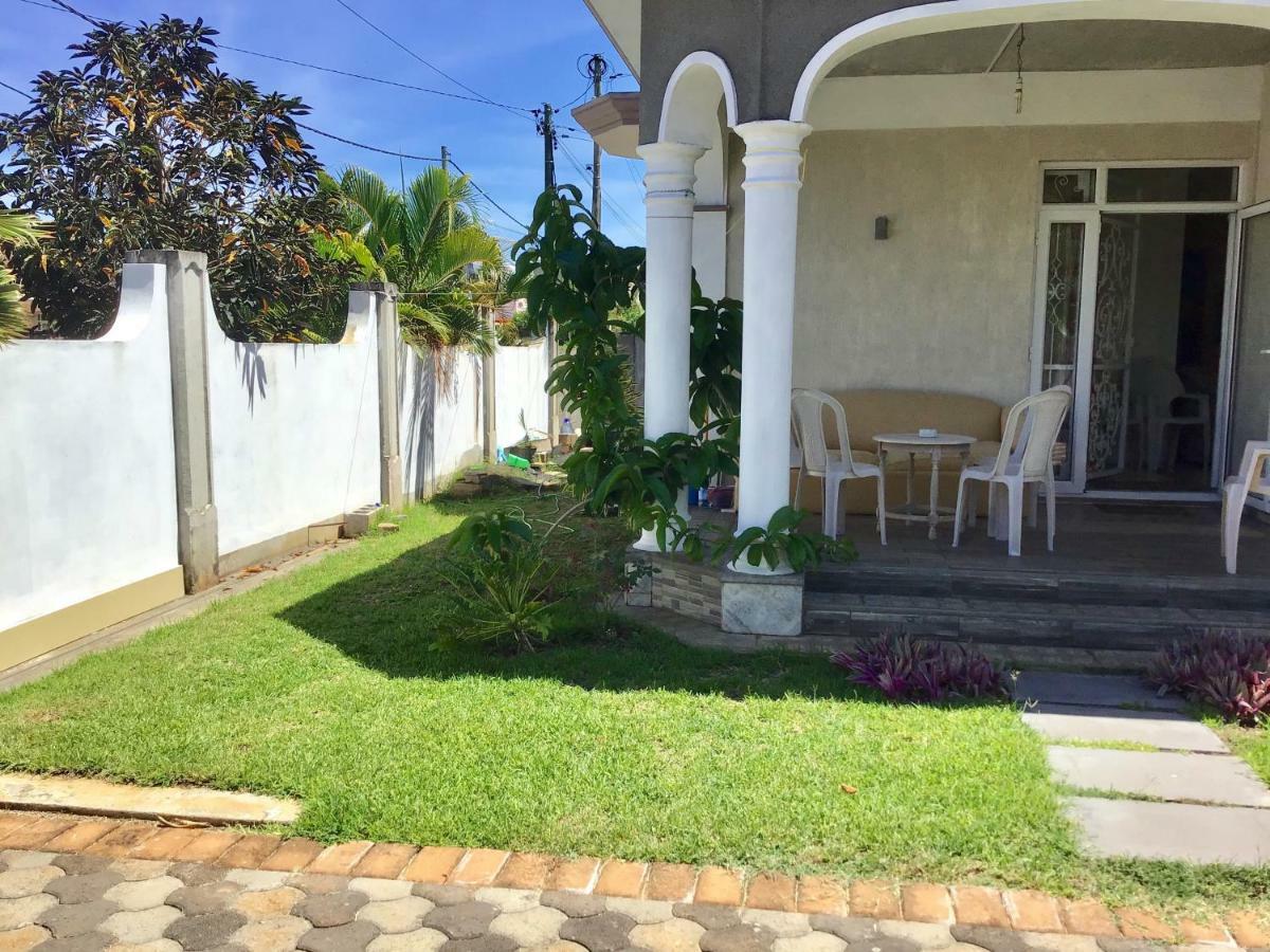 Cardamon Villa Is A 2 Bedroom With 1 Bathroom And Seperate Toilet Detached House With Ac And Swimming Pool , 5 Minutes Walk From Flic En Flac Public Beach Dış mekan fotoğraf